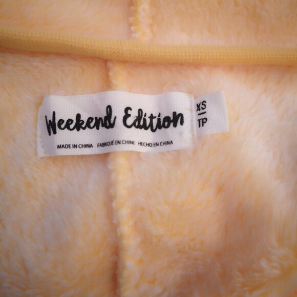 Weekend Edition Ladies Size XS Straight Fit Yellow Fleece Giraffe Onesie - Picture 2 of 12